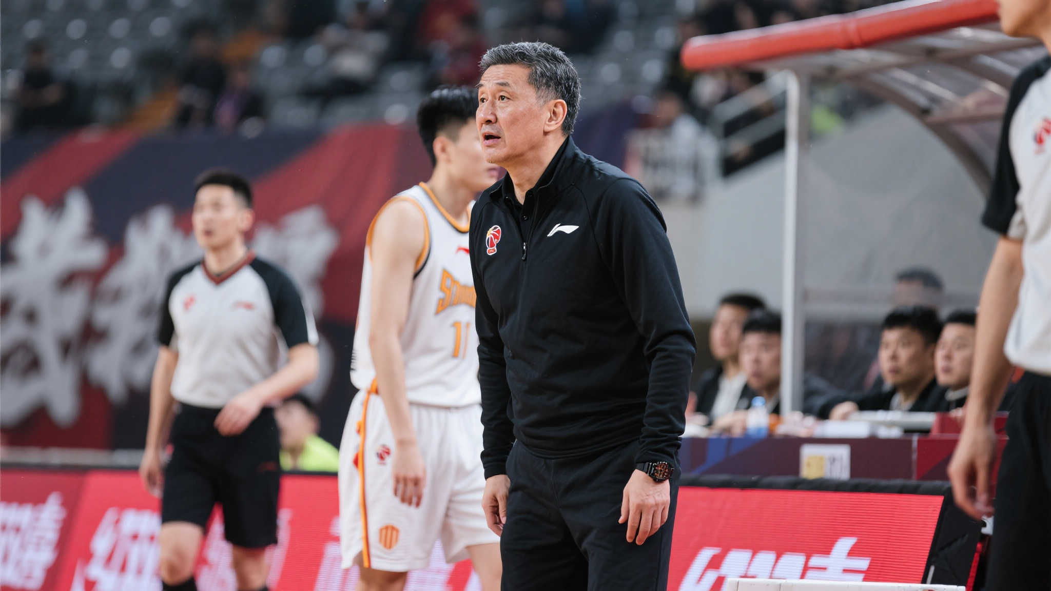 四、面临的挑战：如何重振士气？
不可否认，尽管暂