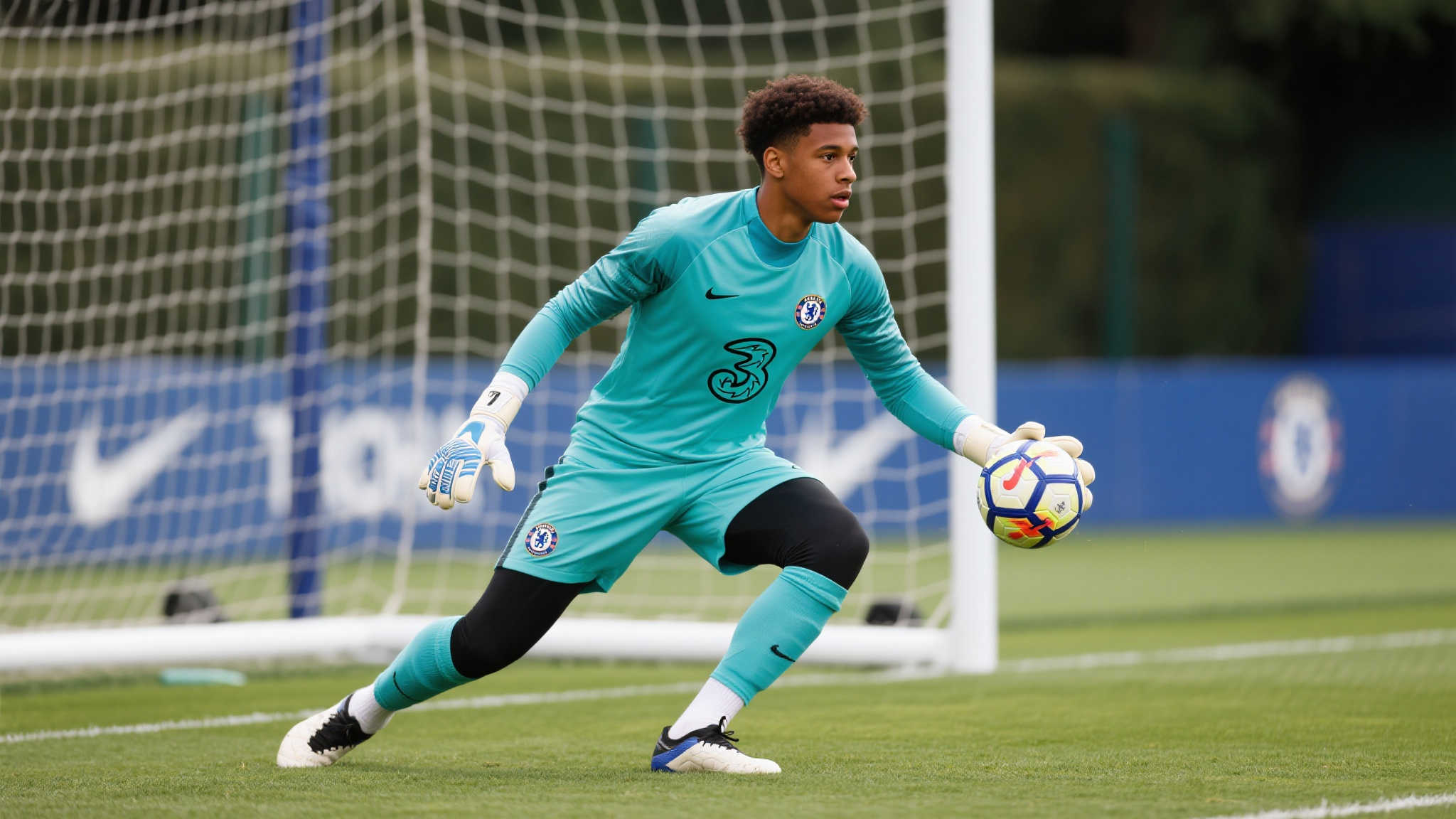 水晶宫商讨引入切尔西19岁门将卢克-坎贝尔 作为目前备受瞩目的年轻门将,_卢克-坎贝尔_展现出